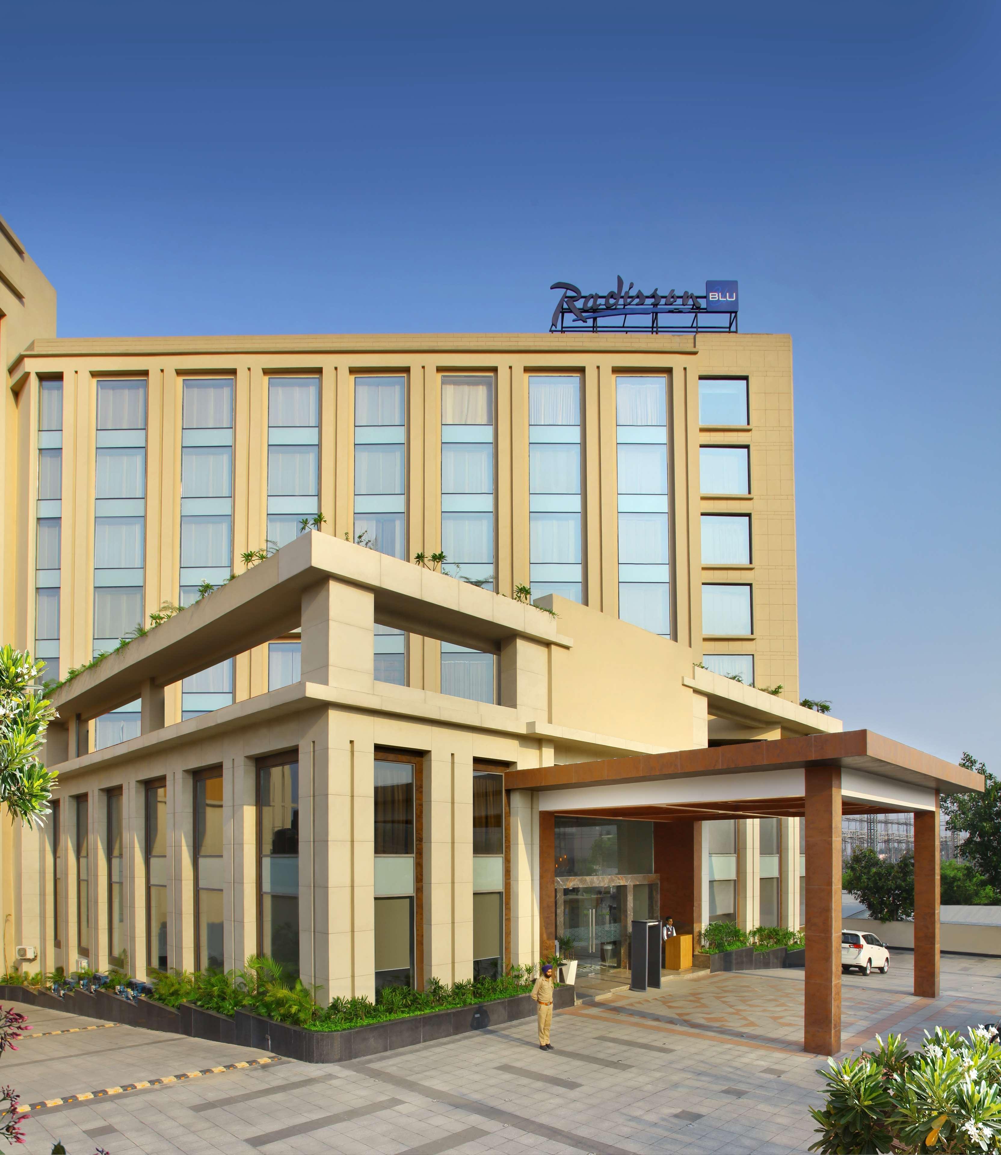 เรดิสัน บลู ชัมมู Hotel จามมู ภายนอก รูปภาพ