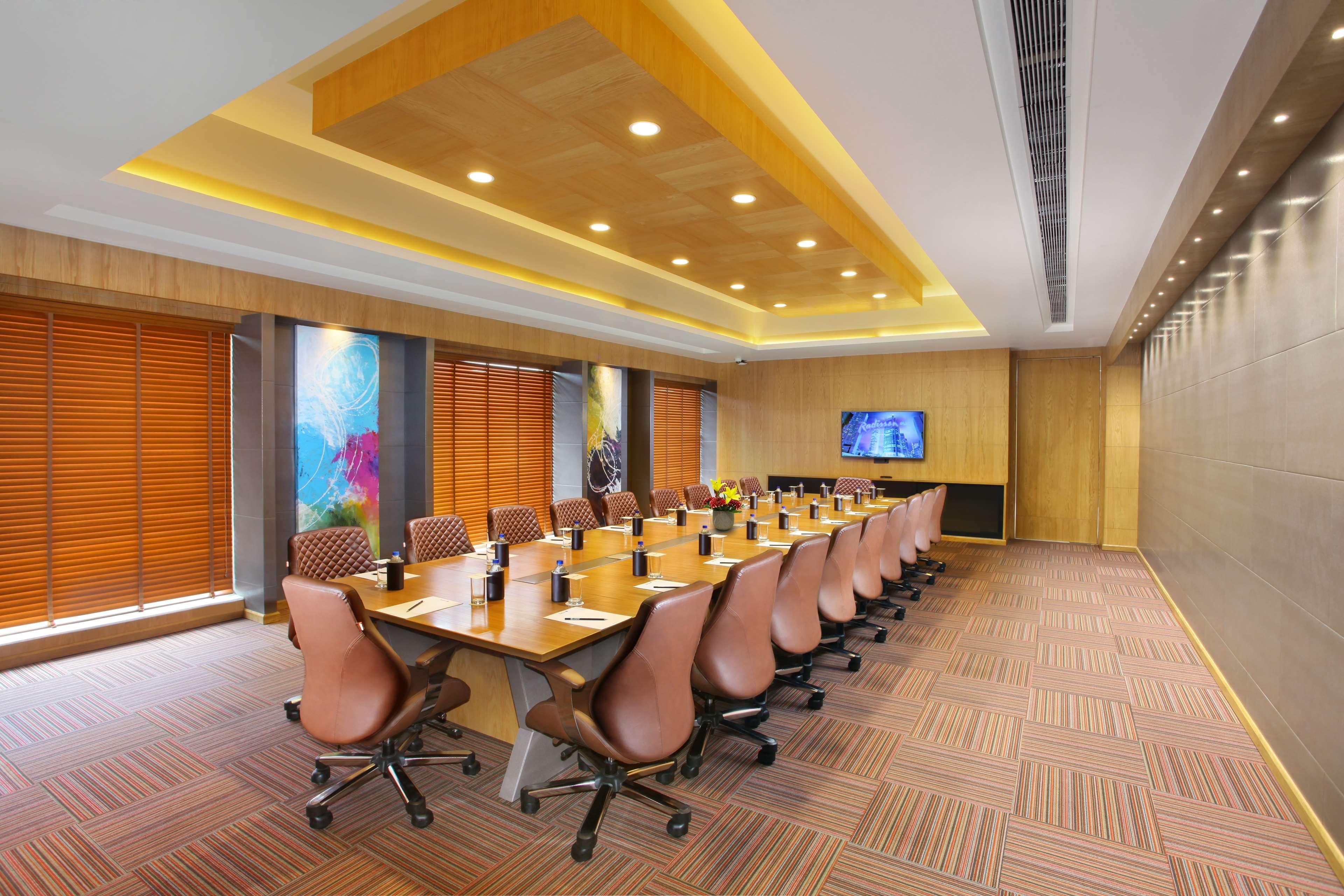 เรดิสัน บลู ชัมมู Hotel จามมู ภายนอก รูปภาพ