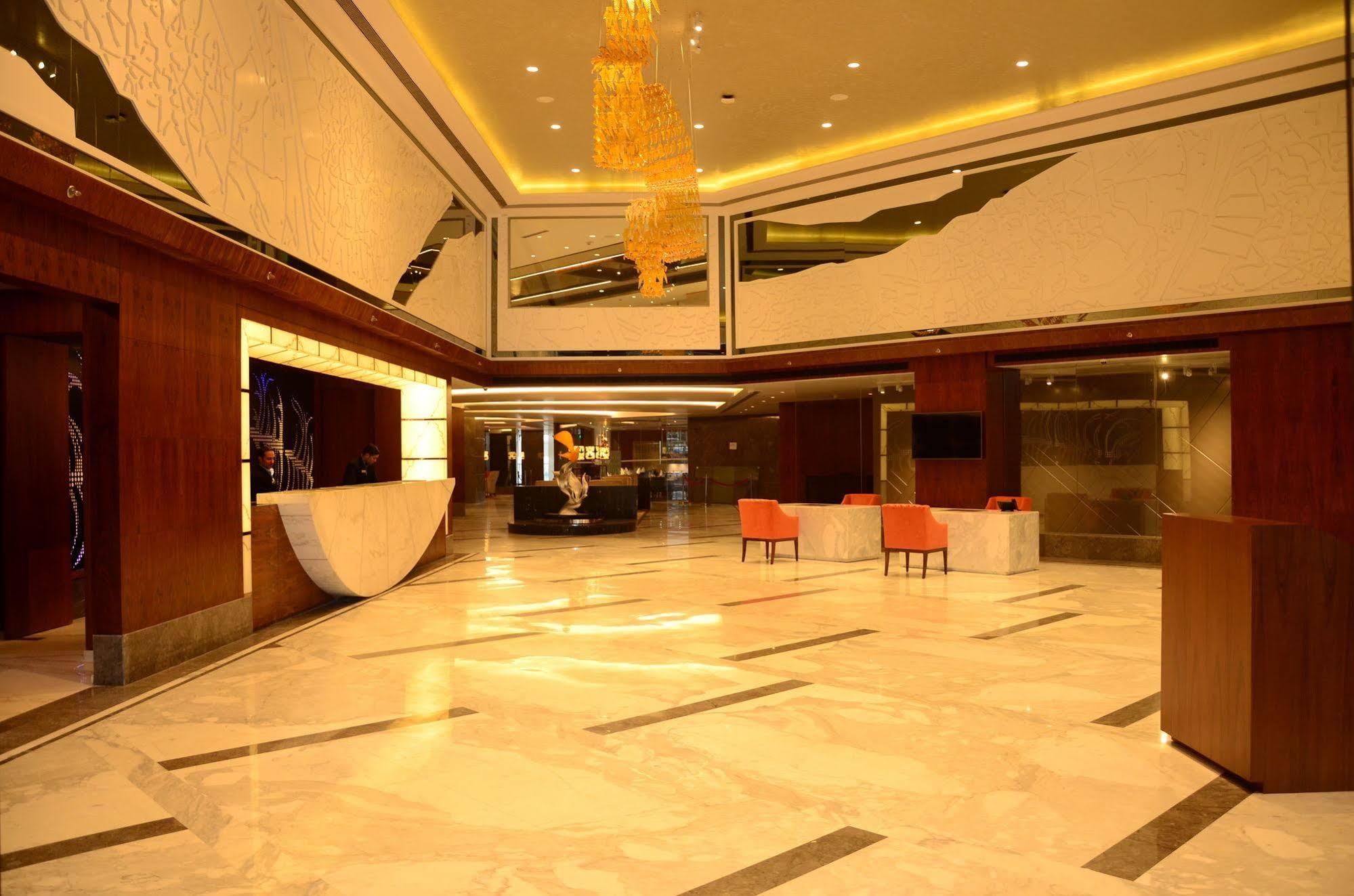 เรดิสัน บลู ชัมมู Hotel จามมู ภายนอก รูปภาพ